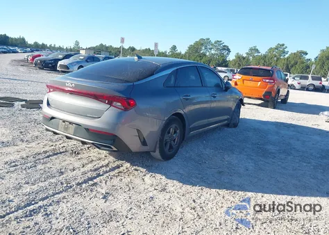 2022 Kia K5 Lxs z USA, uszkodzony, nr VIN 5XXG14J24NG161931